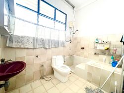 Sarina Park (D14), Terrace #422269771
